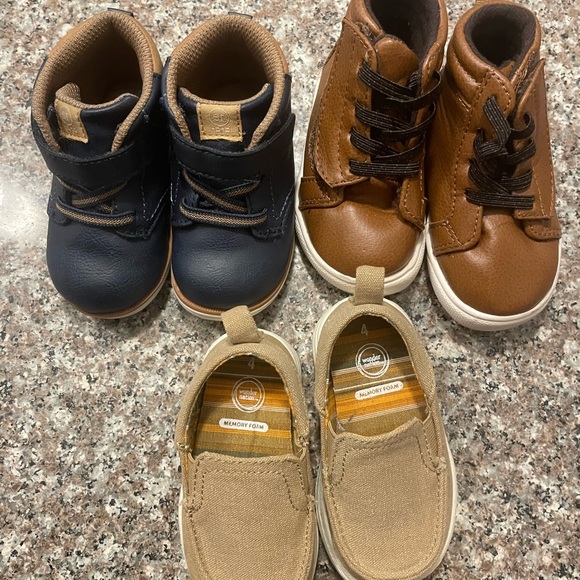 Stride Rite Navy boots and Brown Boots with Tan Slip-Ons. Boy size 4 shoe bundle - Picture 1 of 9
